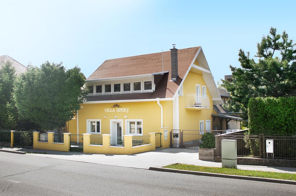 Villa Sipeky Senec Eksteriør billede