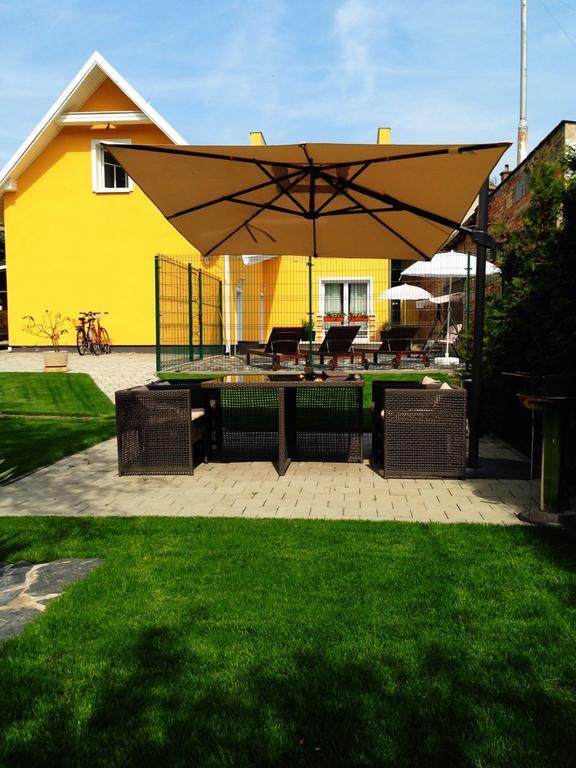 Villa Sipeky Senec Eksteriør billede