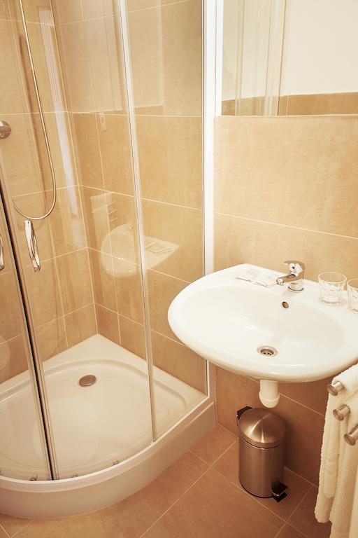 Villa Sipeky Senec Værelse billede